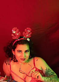 Шлюха Диана (22 года), шатенка, звонить по тел. +380986007540, метро Театральная, работаю с девственниками, классический секс, анкета 941